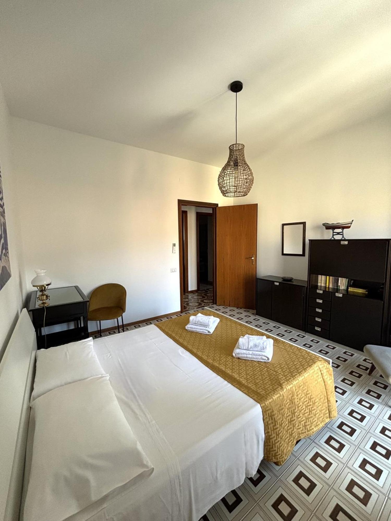 Archimede Lounge Apartamento Cefalù Exterior foto